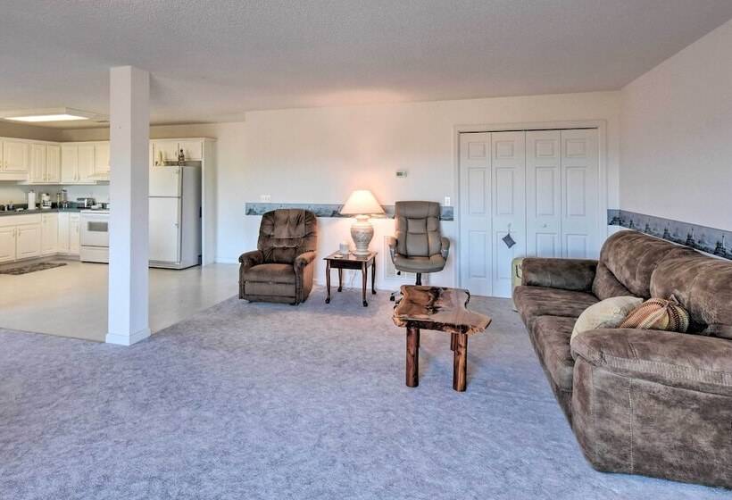 House In Hiawassee ~ 1 Mi From Lake Chatuge!