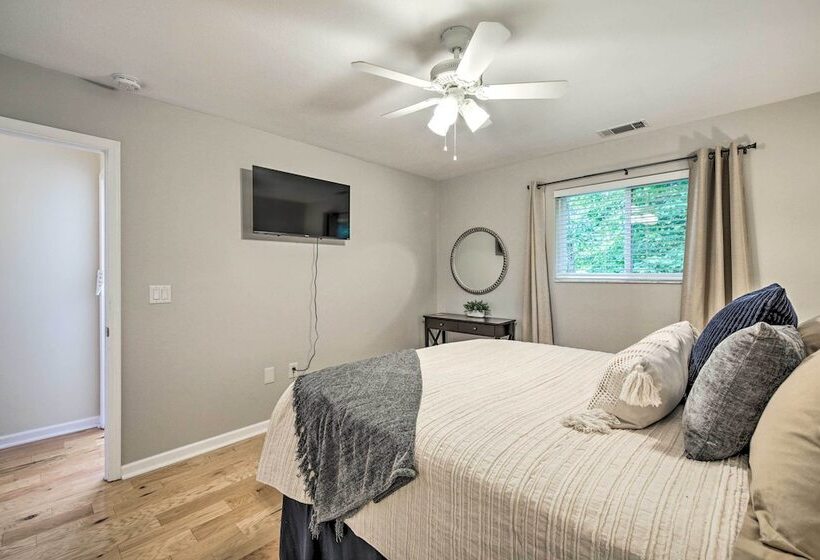 Huge Blairsville Cabin: Game Room + Mtn View!