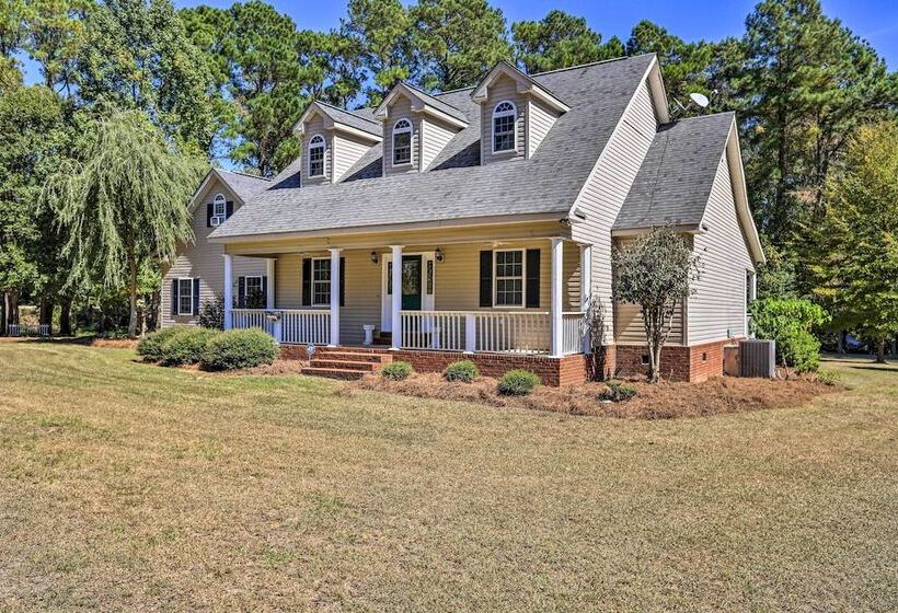 Idyllic Hawkinsville Retreat: Large Fire Pit!