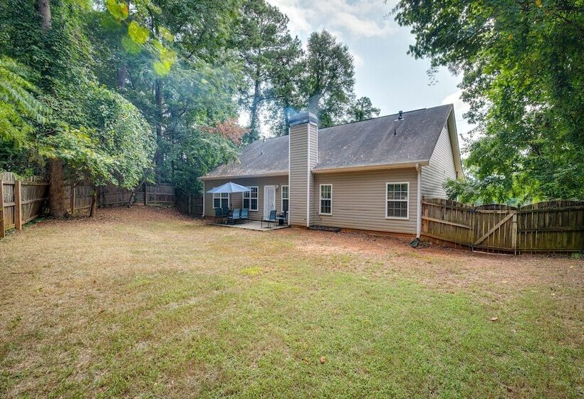 Inviting Austell Home: 14 Mi To Downtown Atlanta!