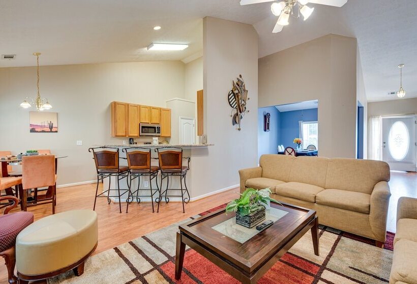 Inviting Austell Home: 14 Mi To Downtown Atlanta!