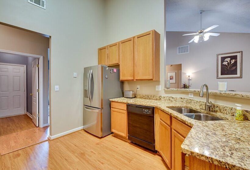 Inviting Austell Home: 14 Mi To Downtown Atlanta!