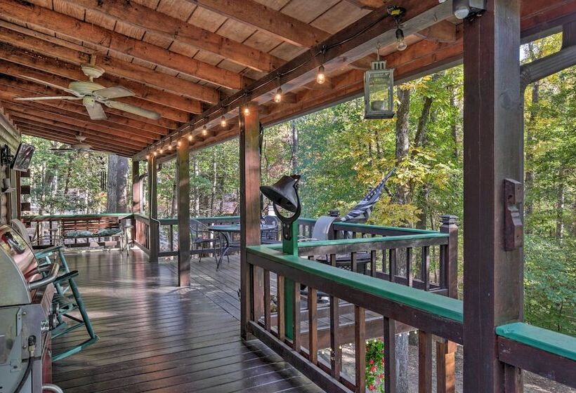 Blairsville Cabin W/ Private Hot Tub!