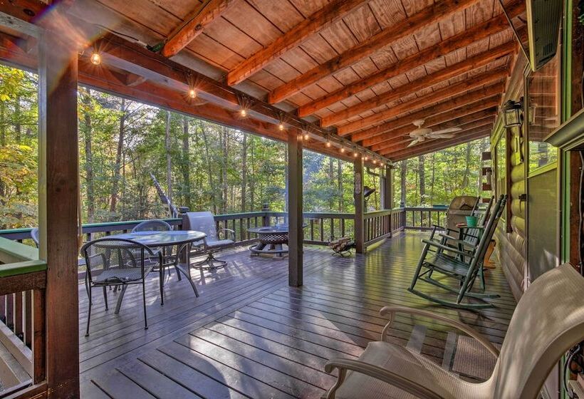 Blairsville Cabin W/ Private Hot Tub!