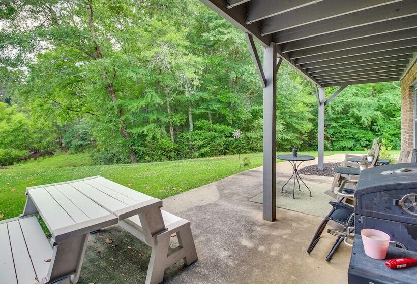 Kingston Home W/ Shared Pool   23 Mi To Lakepoint!