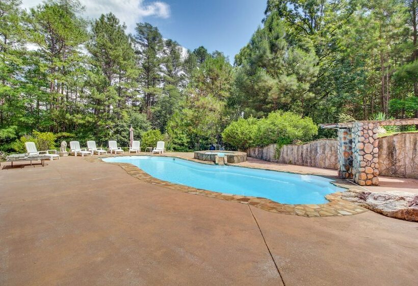 Kingston Home W/ Shared Pool   23 Mi To Lakepoint!