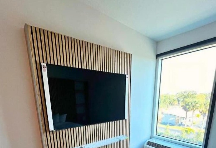 Kompose Boutique Resort At Theme Parks