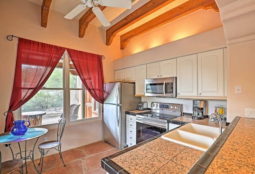 La Roca    Tucson Casita W/ Mtn View On 10 Acres!