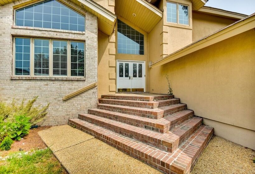 Lakefront Chesapeake Retreat W/ Hot Tub!