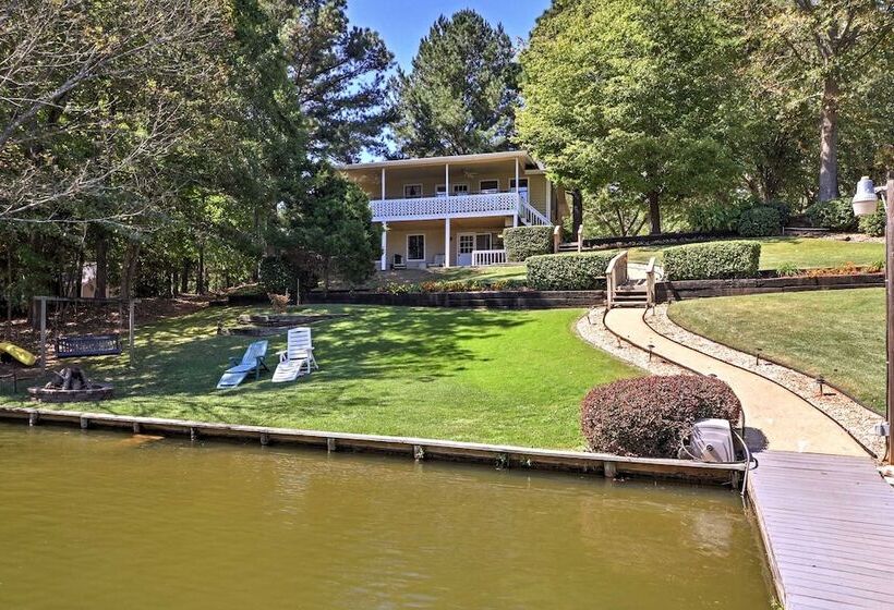 Lakefront Cottage W/ Private Hot Tub!