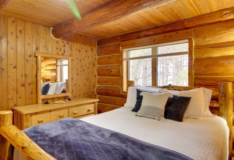 Lakefront Deerwood Home W/ Fire Pit & Grill!