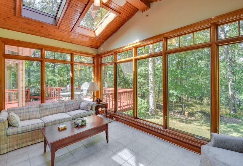 Lakefront Hartwell Retreat W/ Gas Grill & Deck!