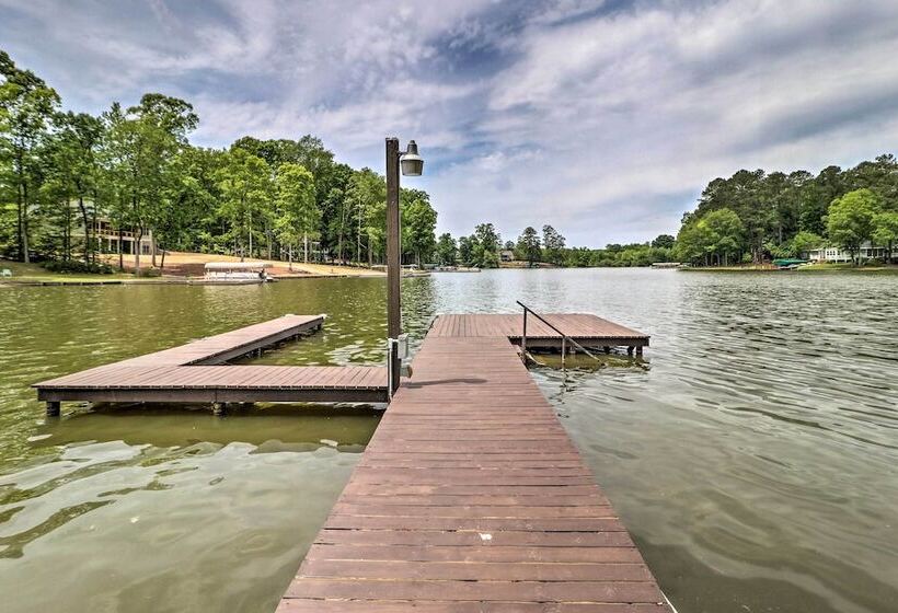 Lakefront House With Private Dock + Fire Pit!