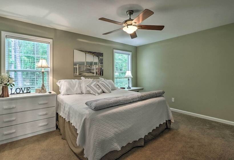 Lakefront House With Private Dock + Fire Pit!