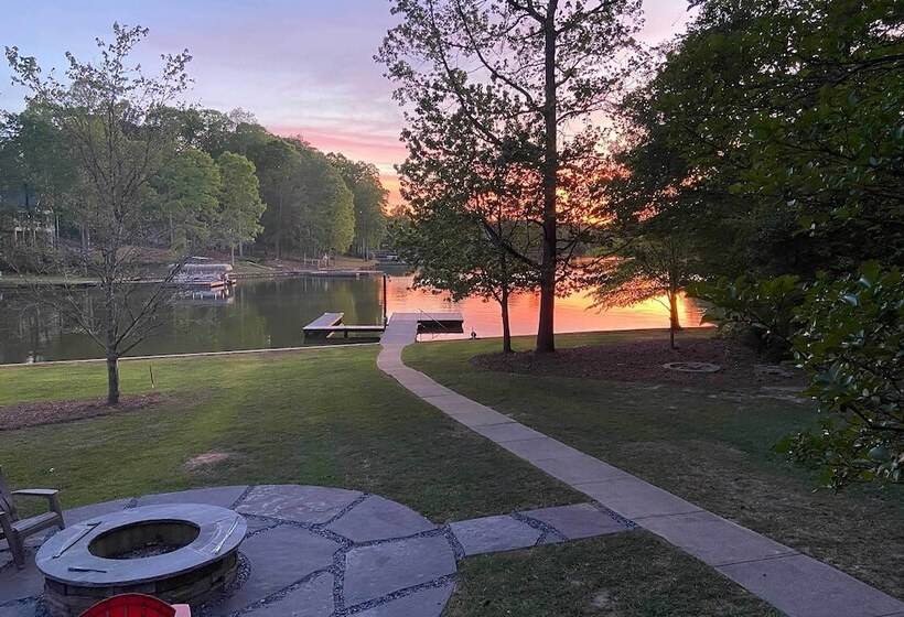 Lakefront House With Private Dock + Fire Pit!