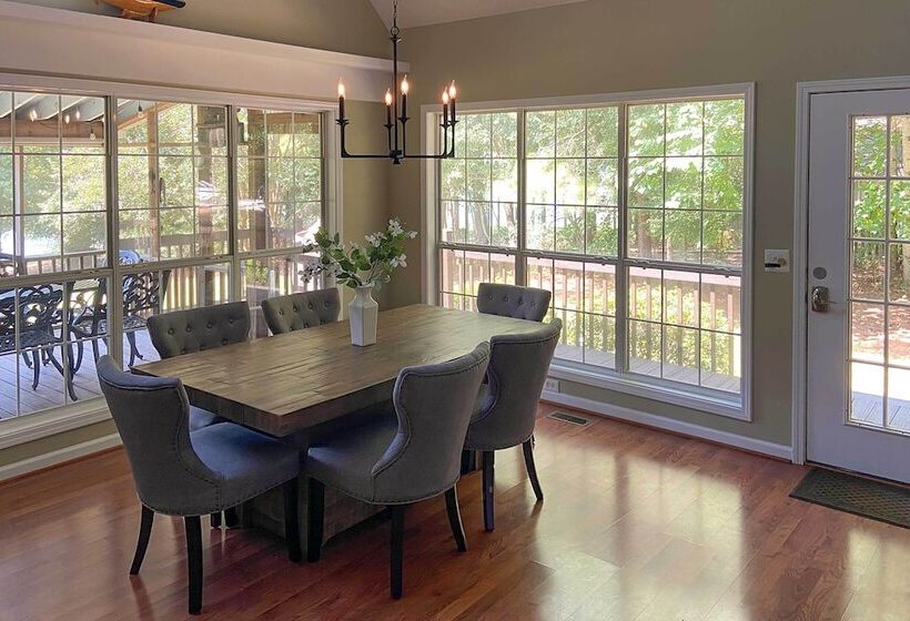 Lakefront House With Private Dock + Fire Pit!