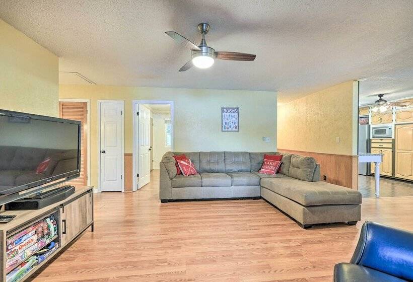 Lakefront Macon Getaway: Grill, Pet Friendly!