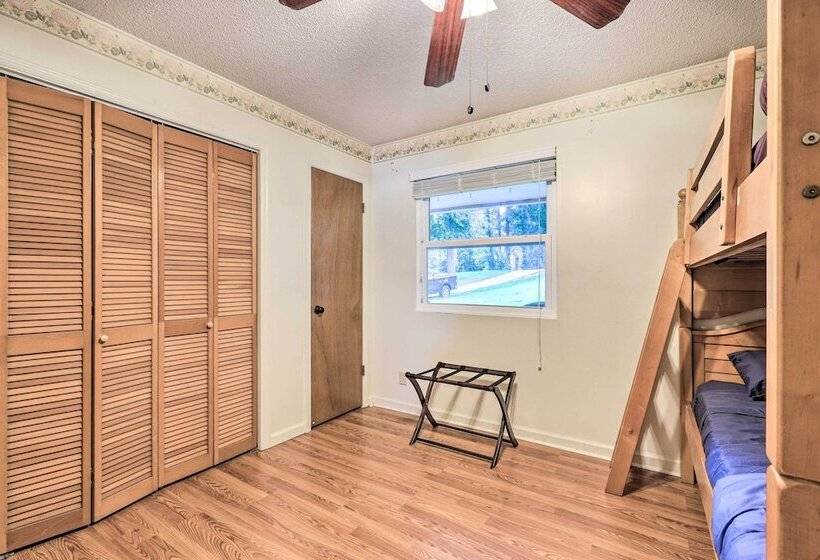 Lakefront Macon Getaway: Grill, Pet Friendly!