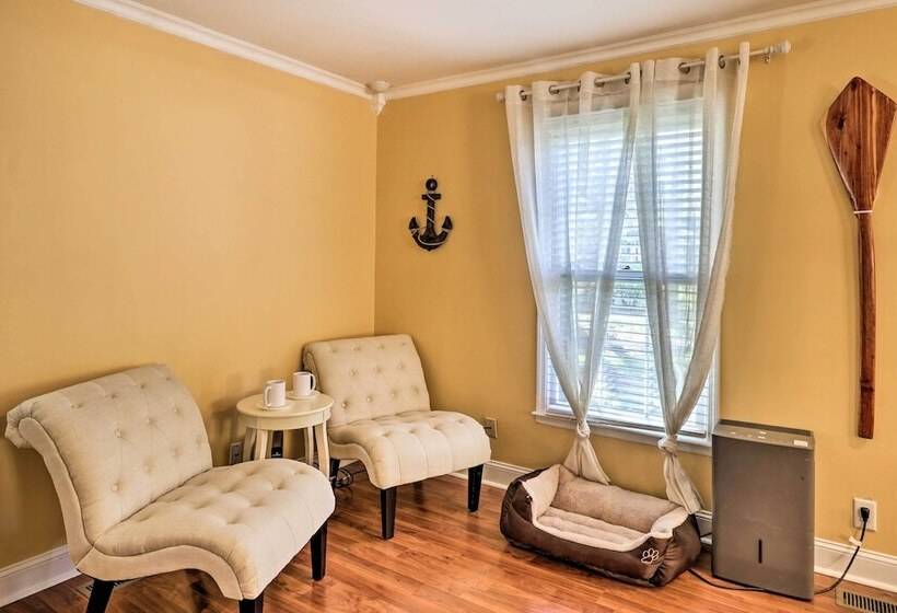 Lakefront Macon Home W/ Pool, Dock & Fishing!