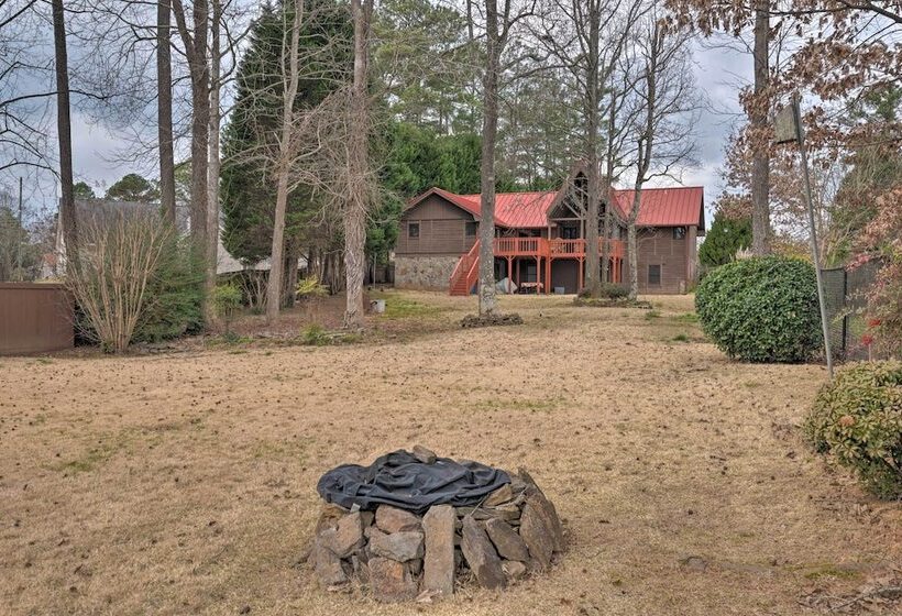 Lakeside Group Retreat W/ Private Beach & Dock!