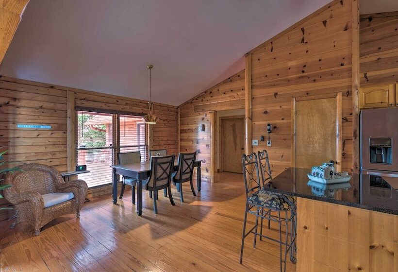 Lakeside Group Retreat W/ Private Beach & Dock!