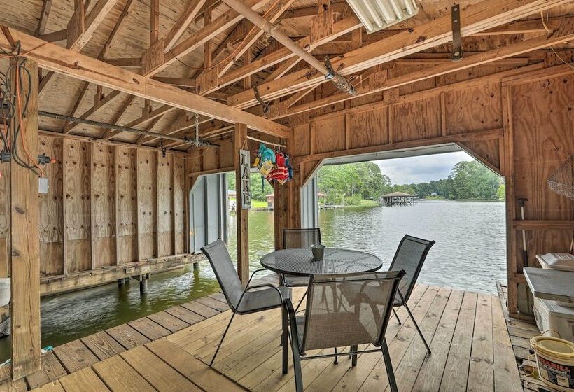 Lakeside Living: Sparta Retreat W/ Game Room!