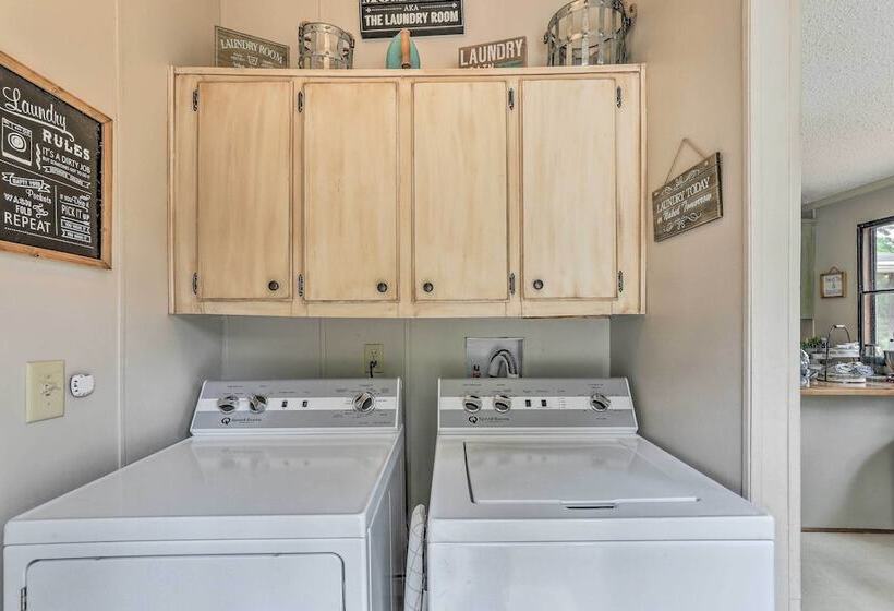 Lakeside Living: Sparta Retreat W/ Game Room!