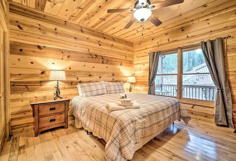 Lakeside Cabin: Game Room, Dock, Orchard, Wineries