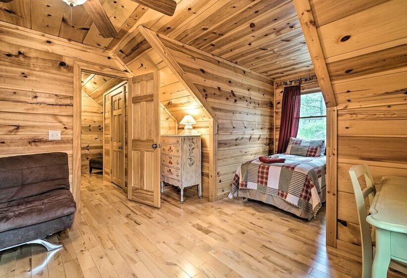 Lakeside Cabin: Game Room, Dock, Orchard, Wineries