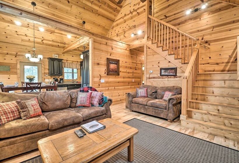 Lakeside Cabin: Game Room, Dock, Orchard, Wineries
