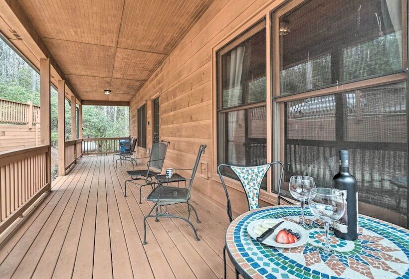 Lakeside Cabin: Game Room, Dock, Orchard, Wineries