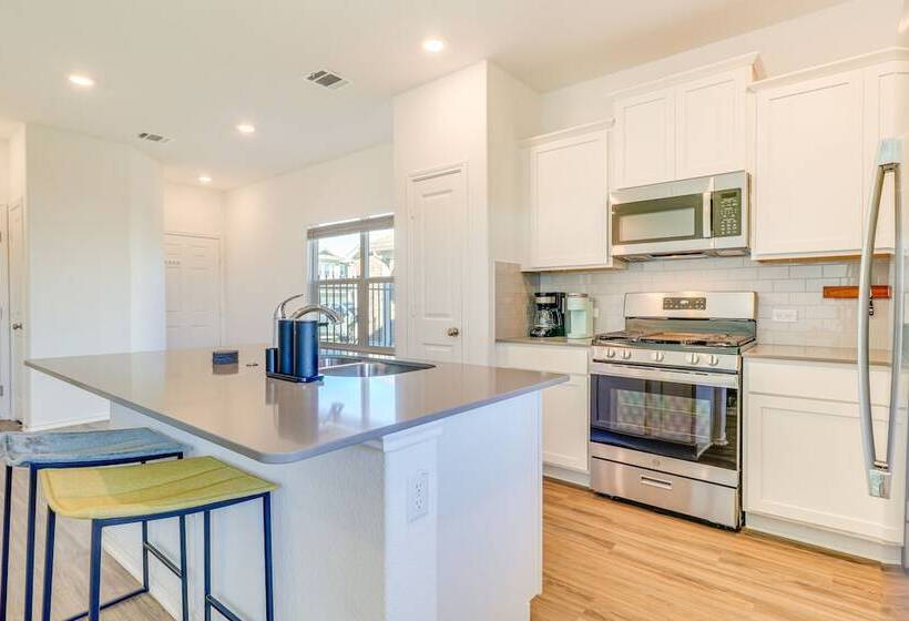 Quiet Home W/ Fenced Yard 12 Mi To Downtown Austin