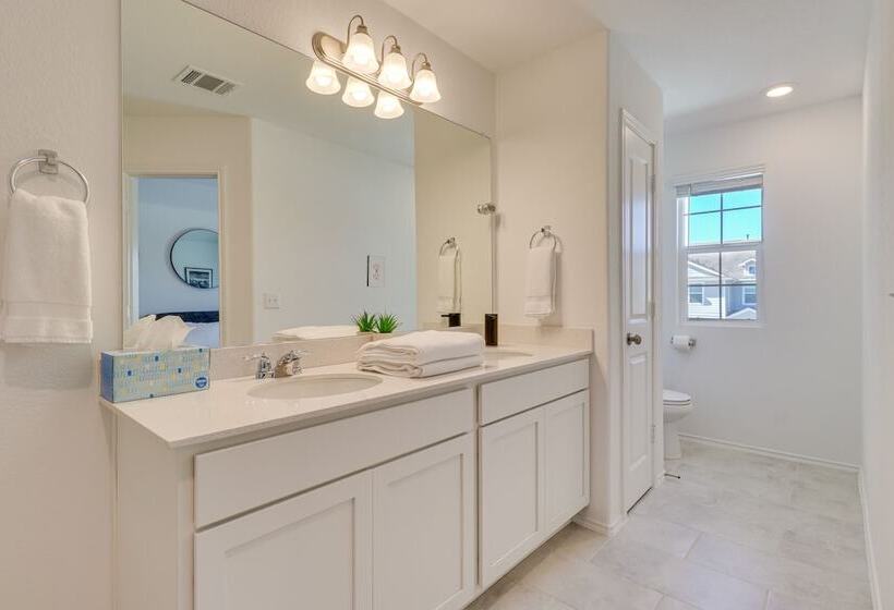 Quiet Home W/ Fenced Yard 12 Mi To Downtown Austin