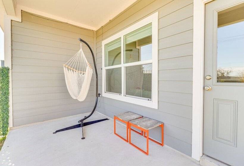 Quiet Home W/ Fenced Yard 12 Mi To Downtown Austin