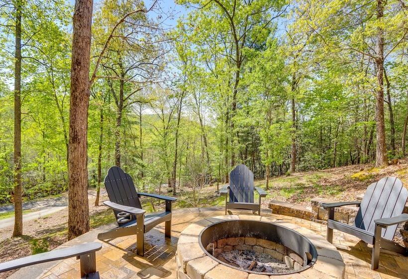 Lavish Hiawassee Cabin   Great For Families!