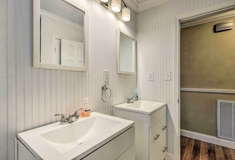 Lehigh Place    Peaceful & Walkable Getaway!