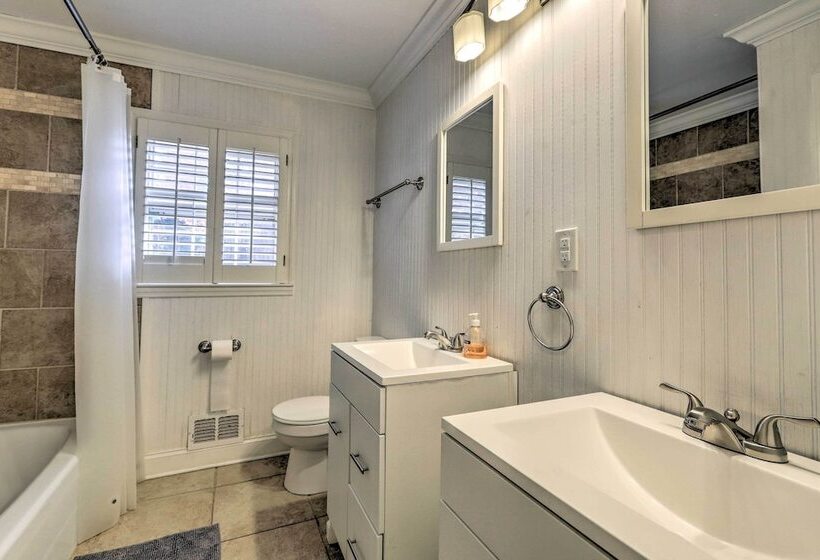 Lehigh Place    Peaceful & Walkable Getaway!