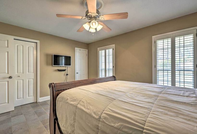 Lehigh Place    Peaceful & Walkable Getaway!