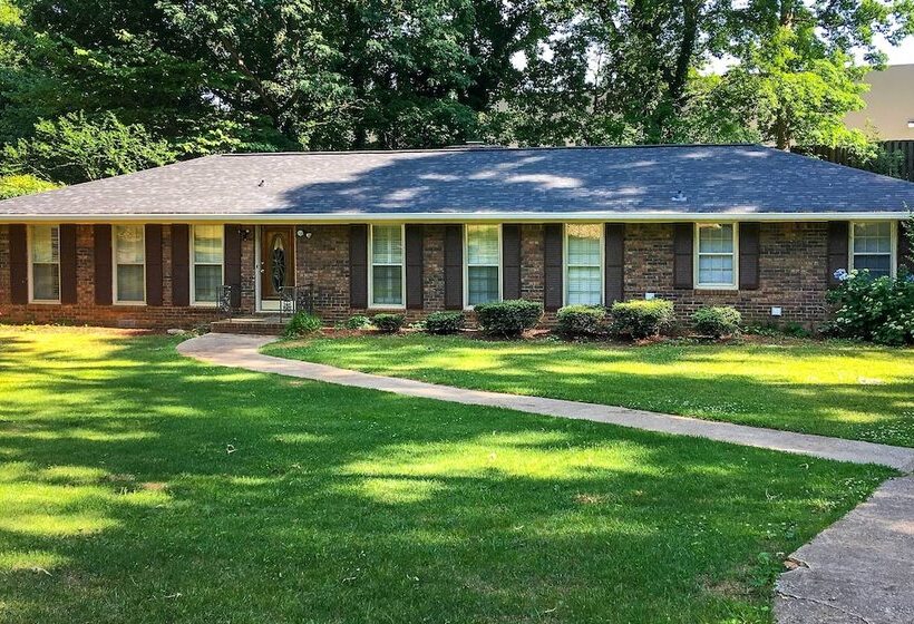 Lehigh Place    Peaceful & Walkable Getaway!