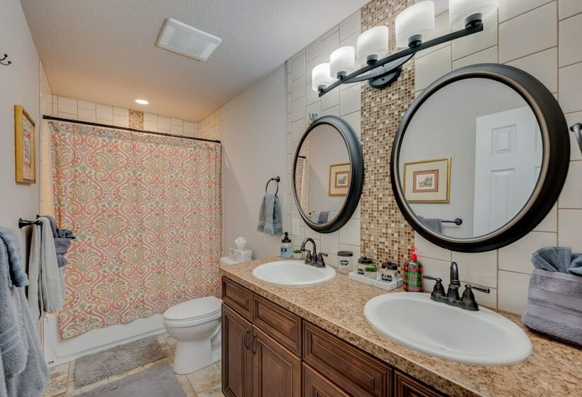 Loveland Home W/ Private Hot Tub + Wood Fireplace!