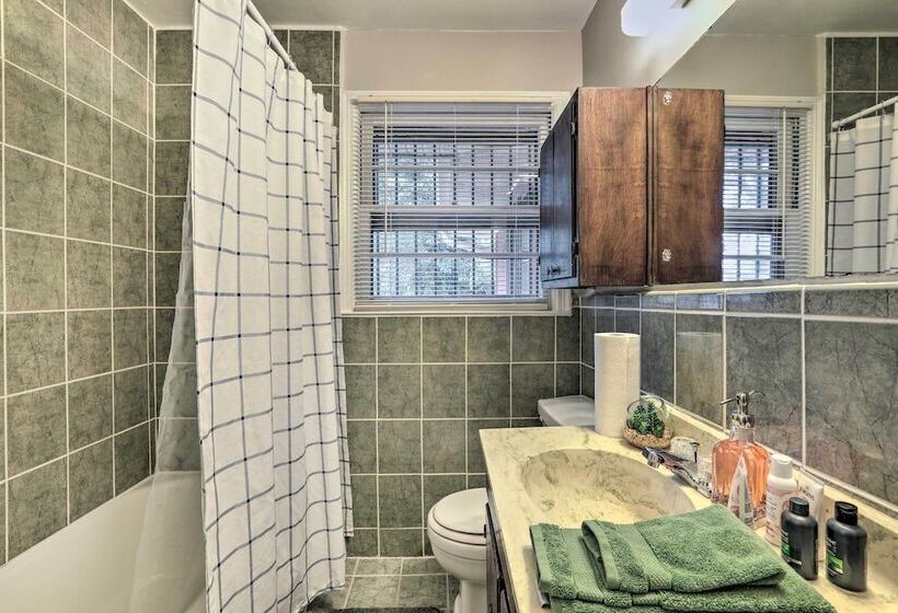 Decatur Home W/ Yard ~ 9 Mi To Downtown Atlanta!