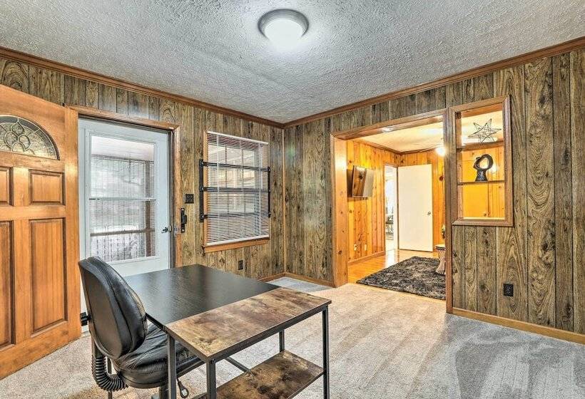 Decatur Home W/ Yard ~ 9 Mi To Downtown Atlanta!