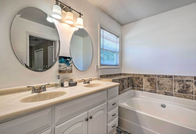 Lovely East Point Home < 8 Mi To Downtown Atl