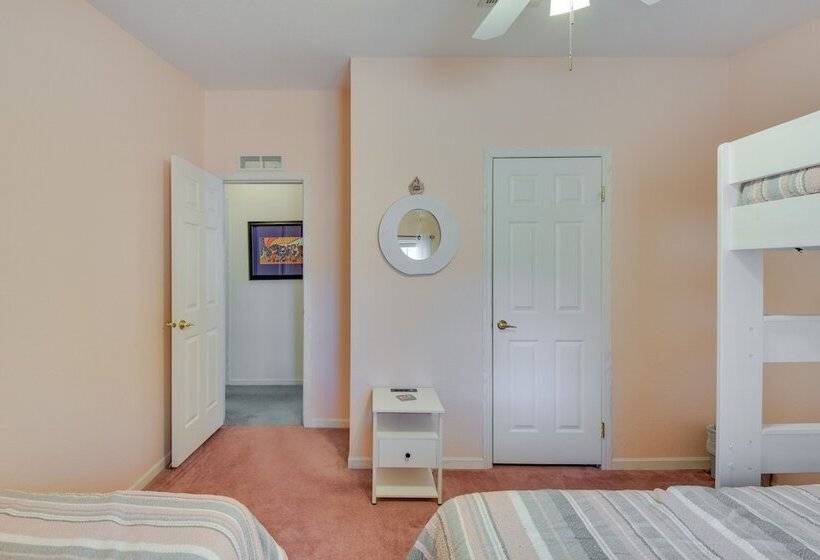 Lovely Lake Hartwell Retreat With Dock & Grill!