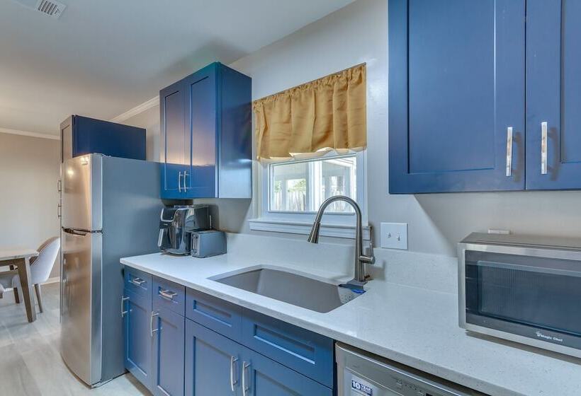 Lovely Mary Esther Home ~ 7 Mi To Beach!