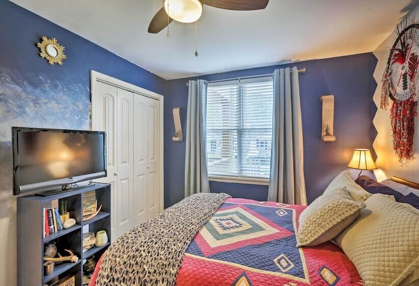 Nashville Home W/ Fire Pit & Yard, 3 Mi To Dwtn