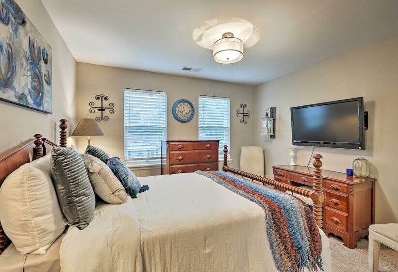 Nashville Home W/ Fire Pit & Yard, 3 Mi To Dwtn