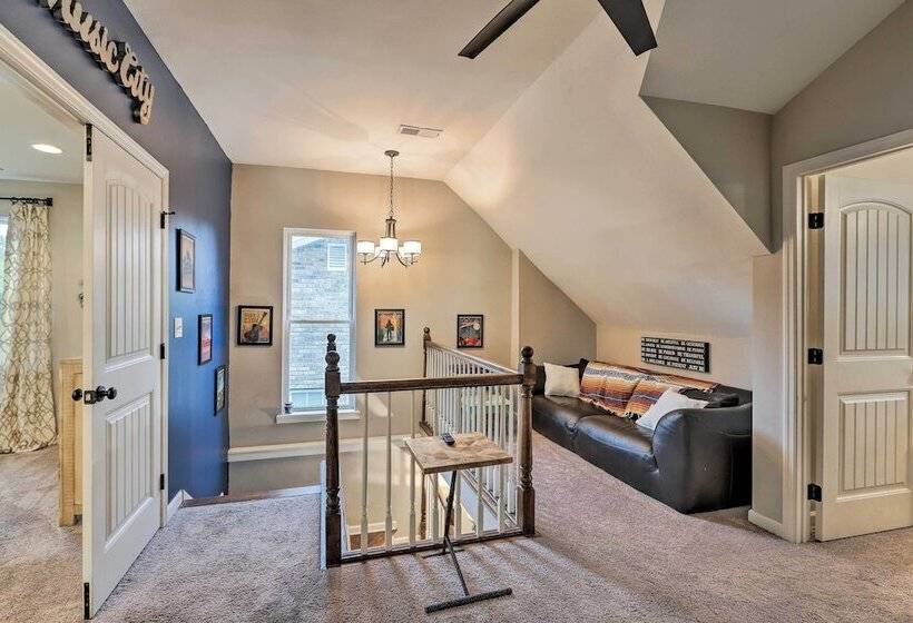 Nashville Home W/ Fire Pit & Yard, 3 Mi To Dwtn