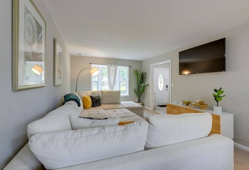 Riverdale Retreat W/ Private Pool & Game Room!