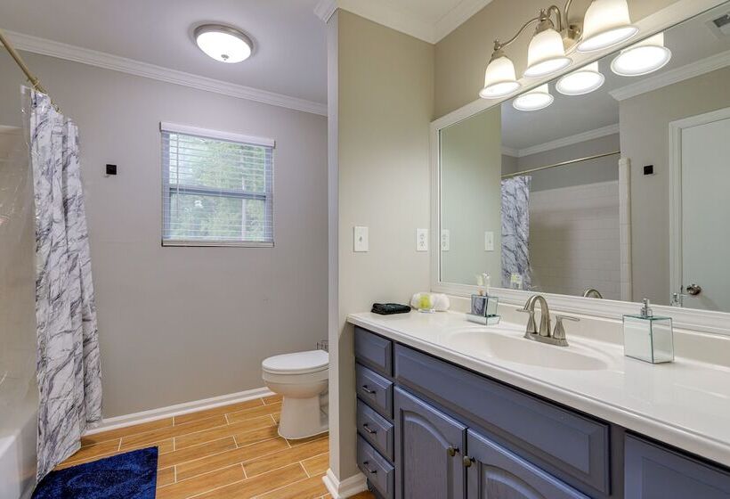 Riverdale Retreat W/ Private Pool & Game Room!